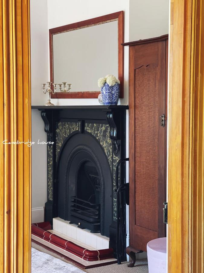Cambridge House Breakfast & Bed Bed & Breakfast Geeveston Dış mekan fotoğraf